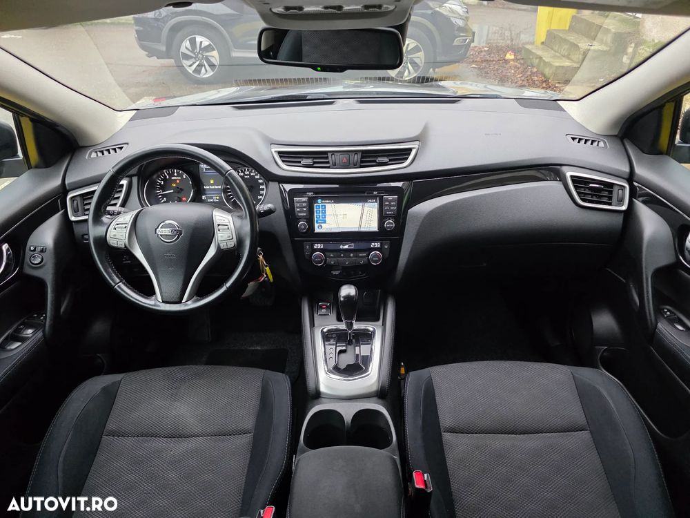Nissan Qashqai 1.2 DIG-T Xtronic ACENTA - 4