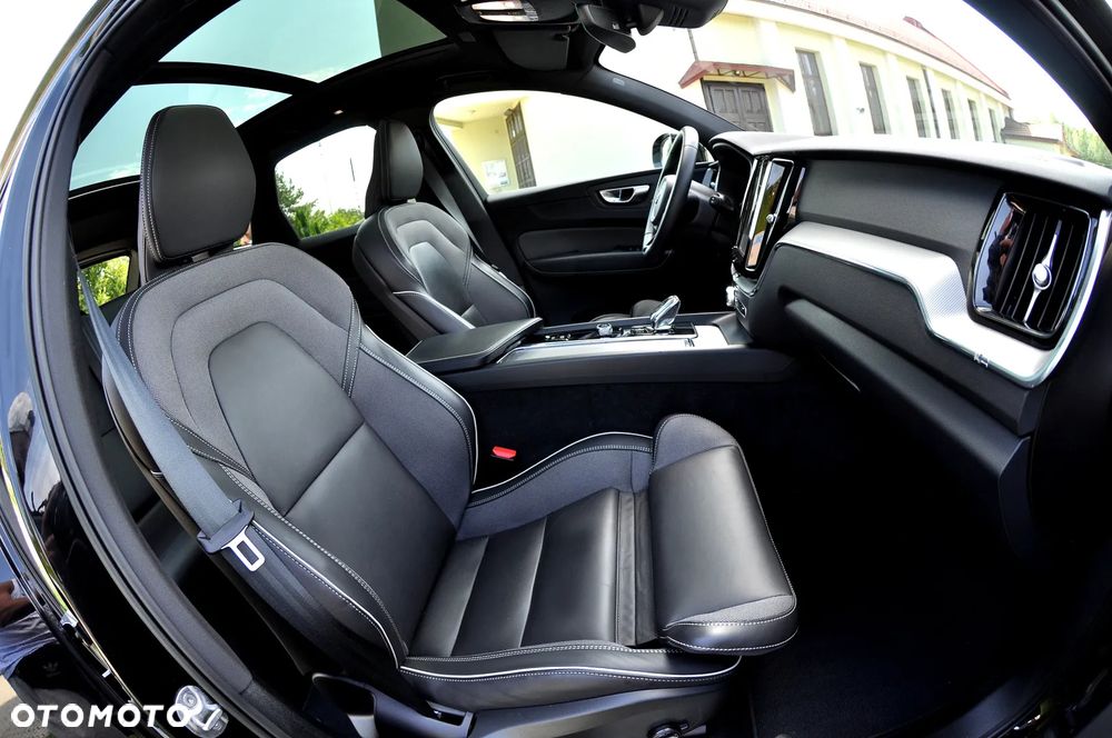 Volvo XC 60 B4 D Ultimate Dark - 27