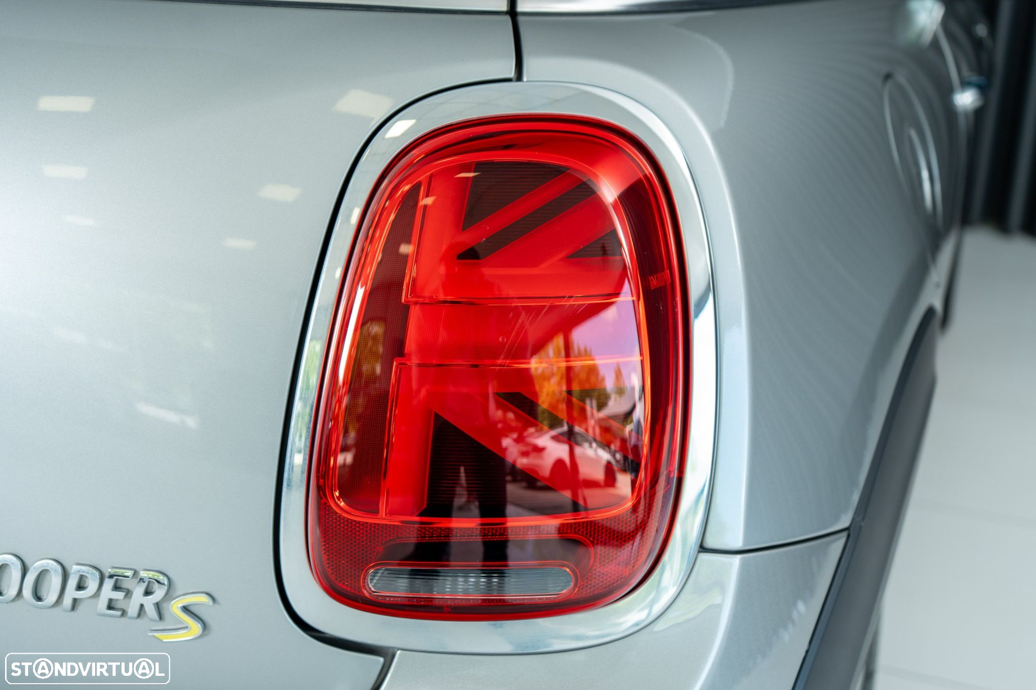 MINI 3 Portas Cooper SE Premium Essential - 32