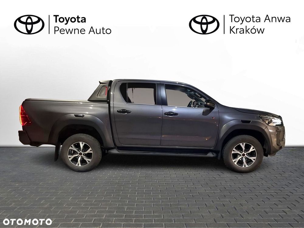 Toyota Hilux 2.8 D-4D Double Cab GR Sport 4x4 - 5
