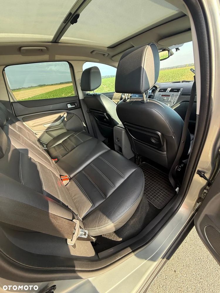 Ford Kuga 2.0 TDCi Titanium - 14