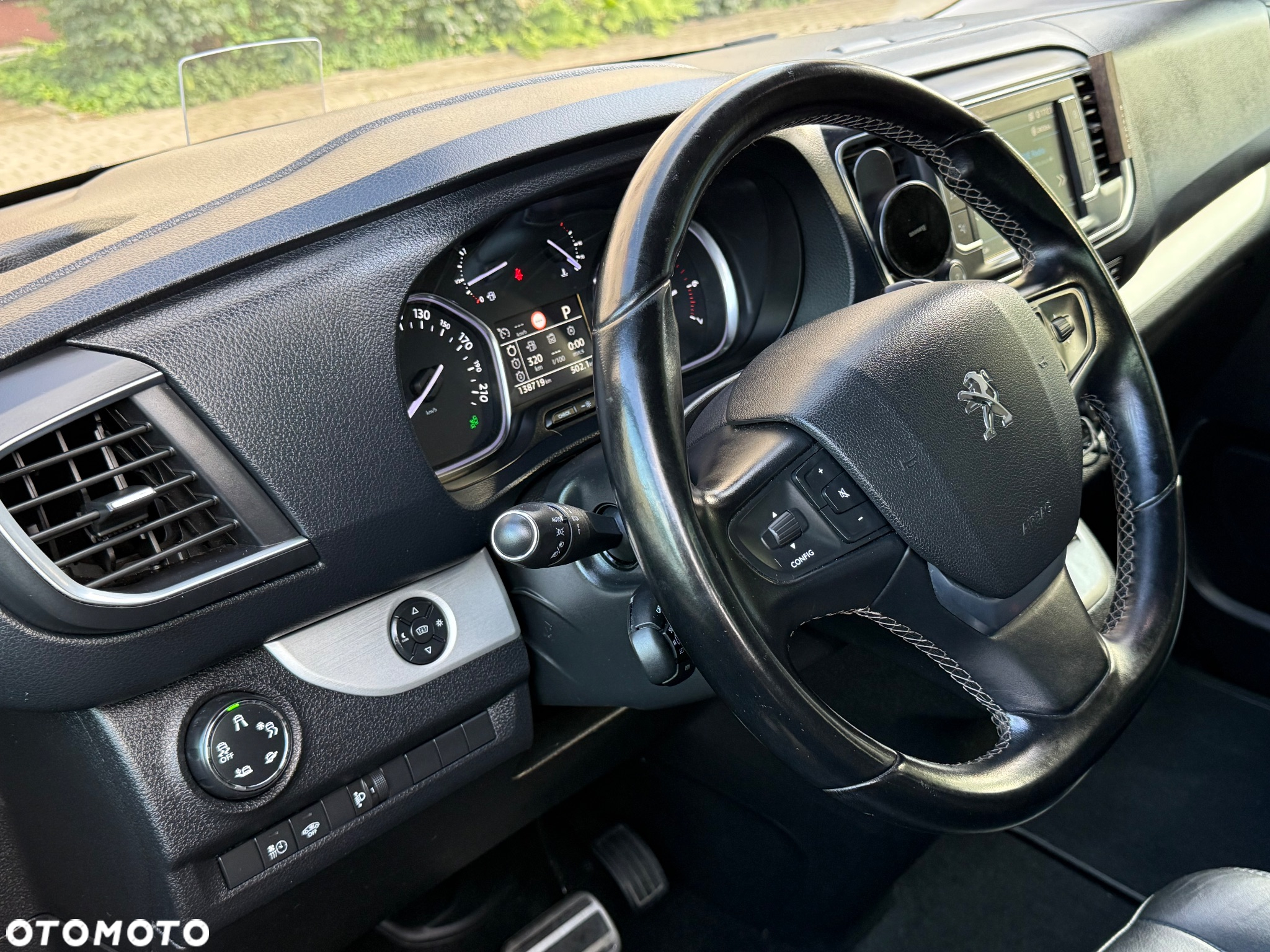 Peugeot Traveller 2.0 BlueHDi Standard Business - 10