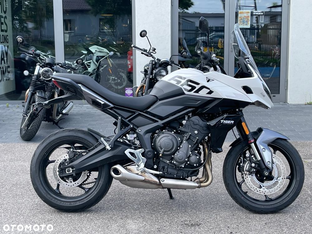 Triumph Tiger - 1