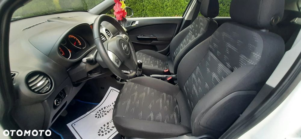 Opel Corsa - 32