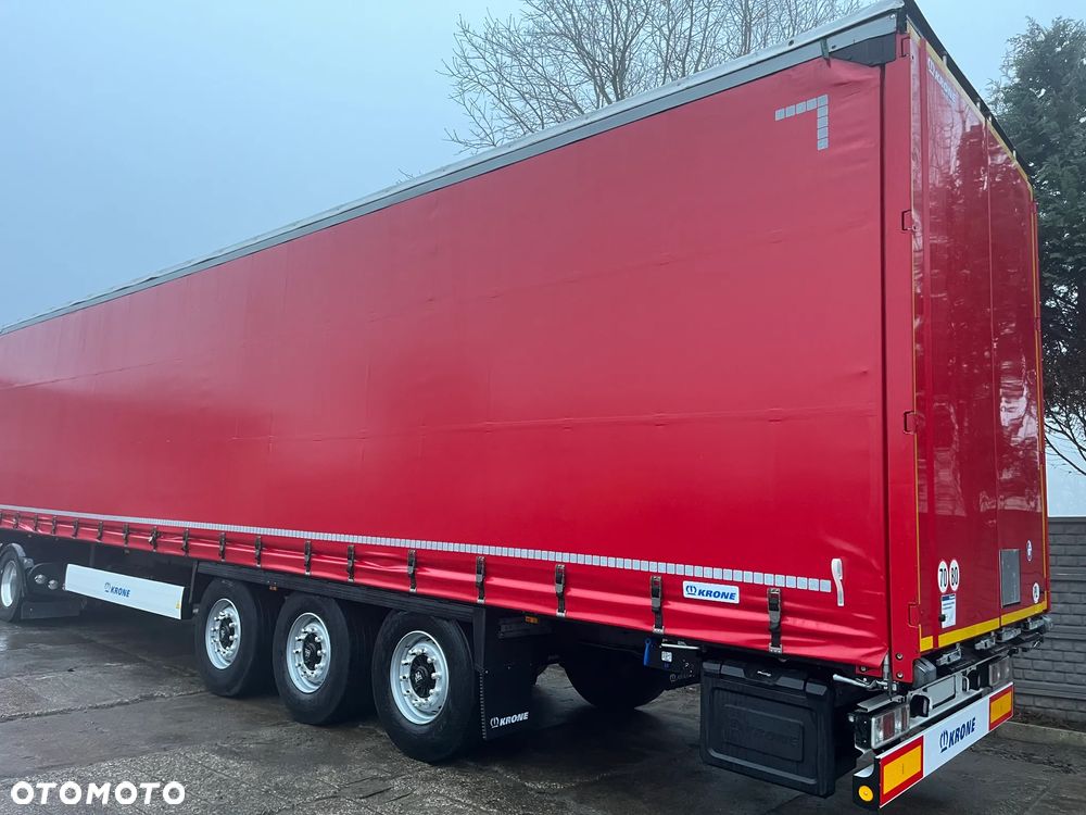 Krone FIRANKA //STANDARD//HYDRAULICZNIE PODNOSZONY DACH - 10