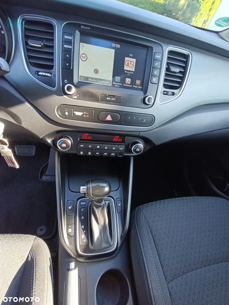 Kia Carens - 16