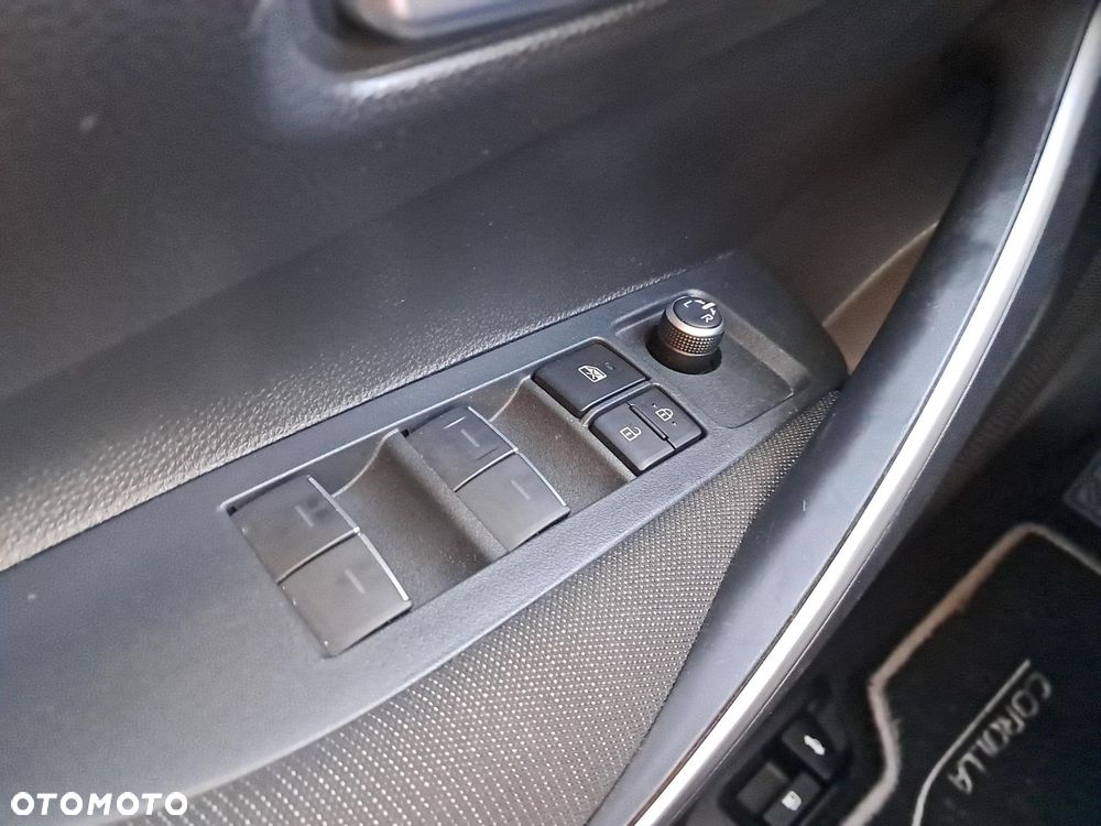 Toyota Corolla 1.8 Hybrid Comfort - 21