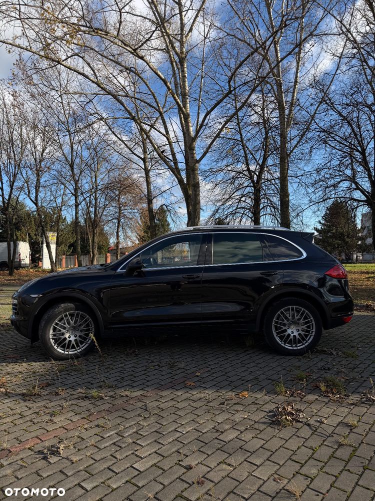 Porsche Cayenne - 4