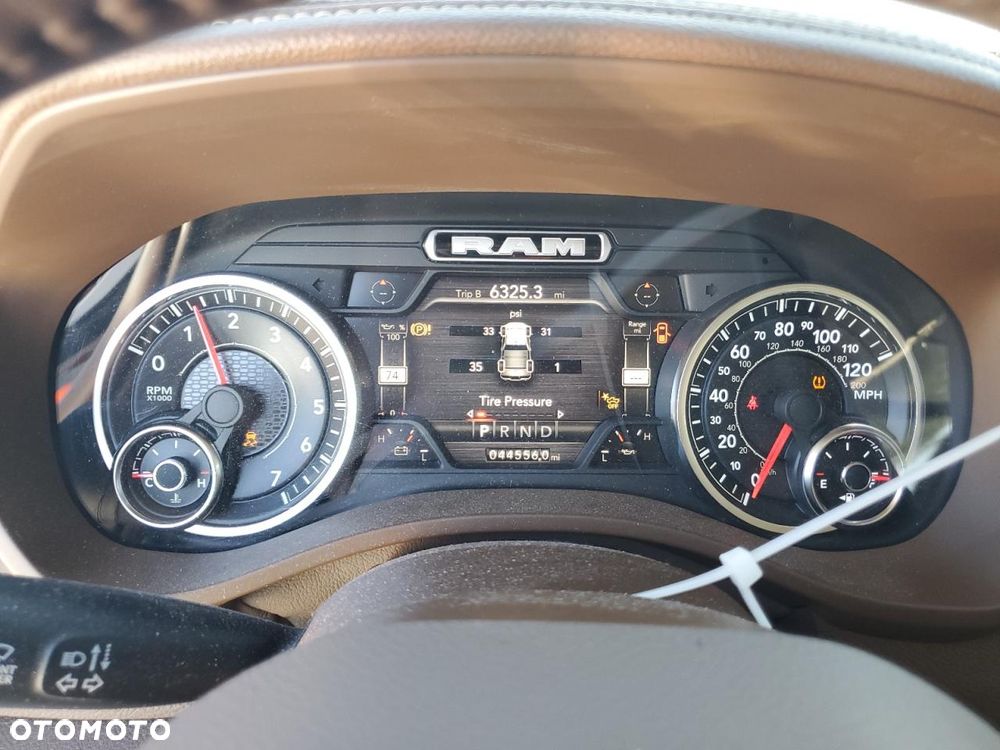 RAM 1500 5.7 Crew Cab Limited - 11