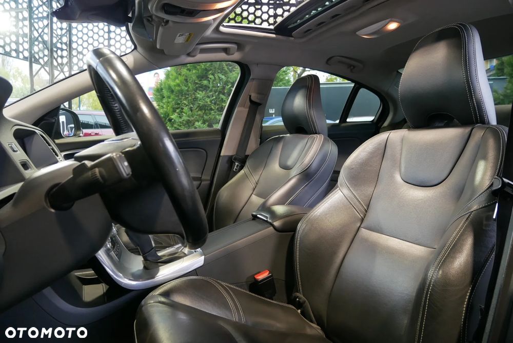 Volvo S60 T5 Geartronic - 12