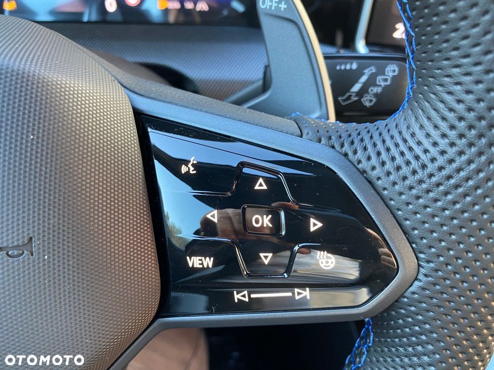 Volkswagen Golf - 17