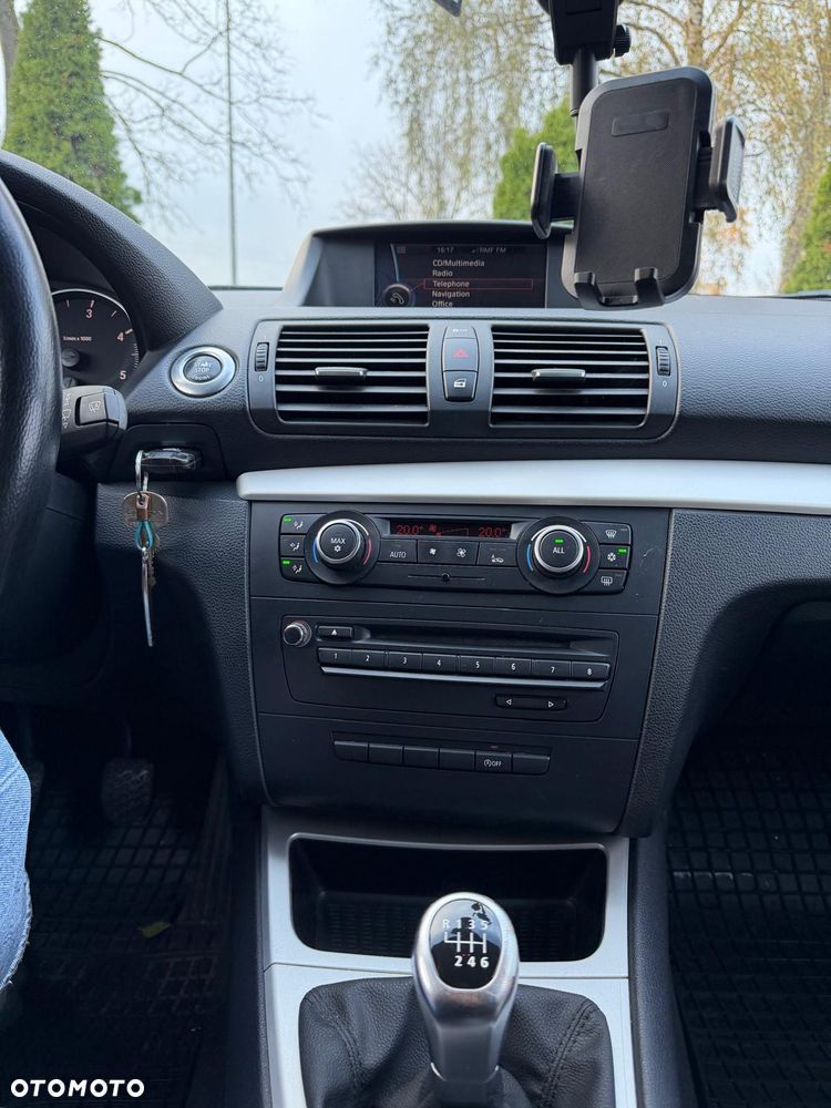 BMW Seria 1 116d DPF - 3