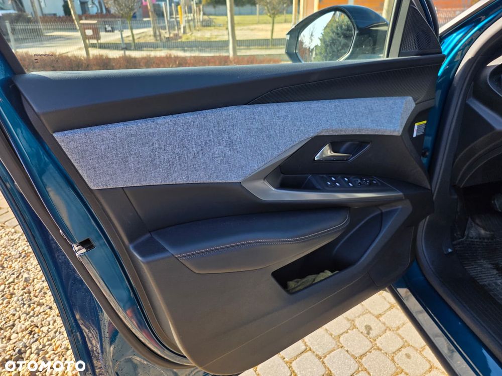 Peugeot 3008 Hybrid 136 e-DSC6 Allure - 13