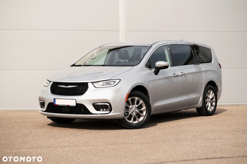 Chrysler Pacifica - 3