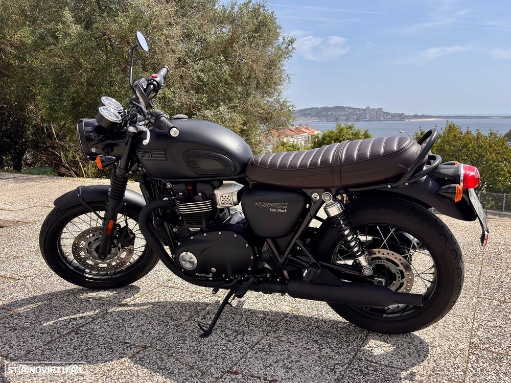 Triumph Bonneville T100 Black - 3
