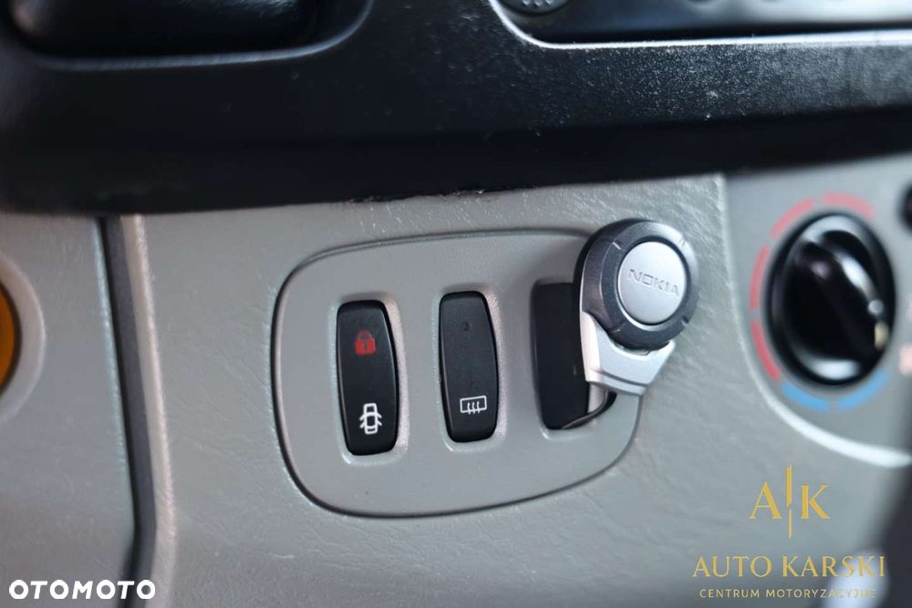 Renault TRAFIC - 23