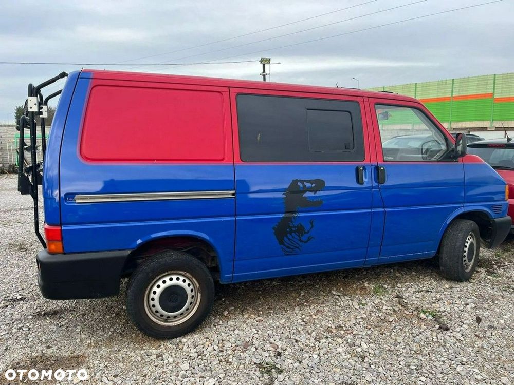 Volkswagen Caravelle - 1