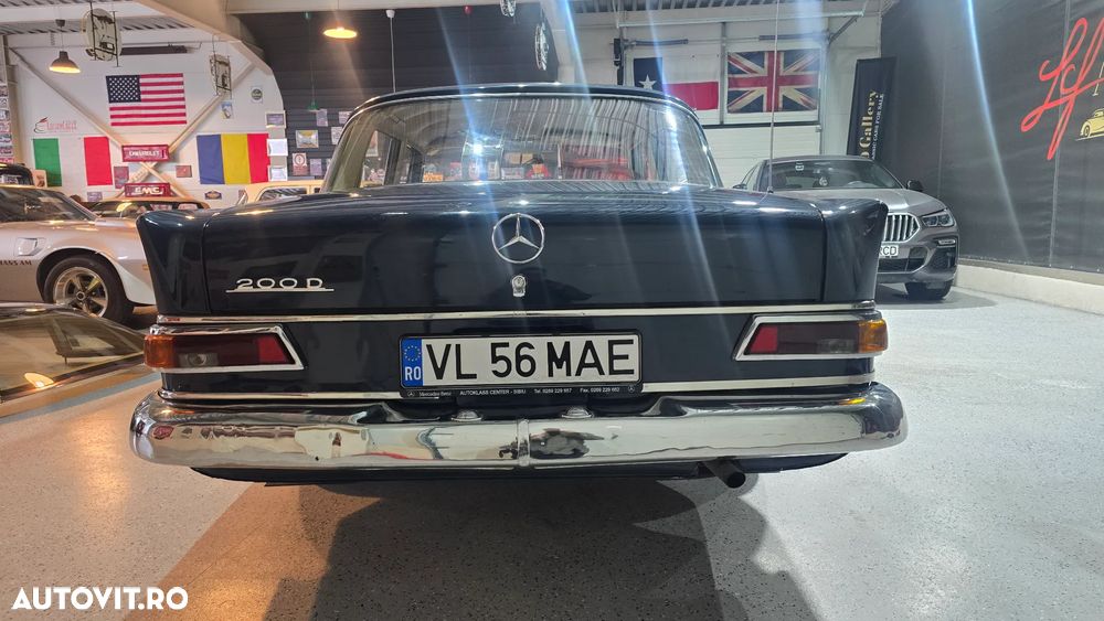 Mercedes-Benz W110/W111 - 4