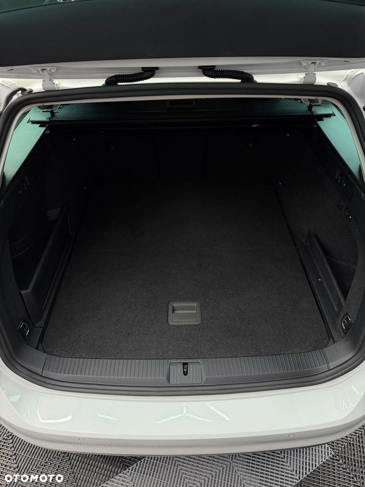 Volkswagen Passat 2.0 TDI 4Mot Elegance DSG - 12