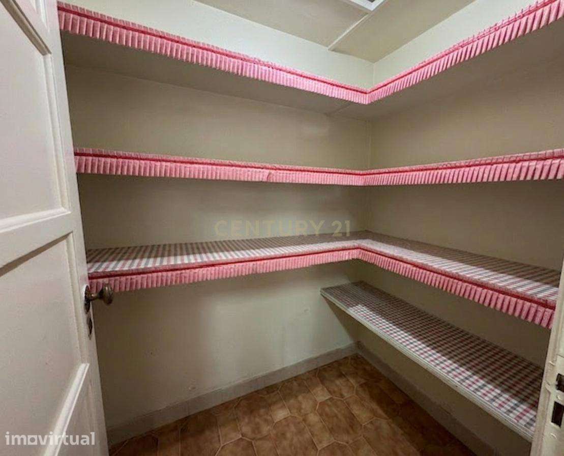Apartamento T2+1 com Terraço e Anexo – Amadora (Próximo da Estação de - Grande imagem: 5/19