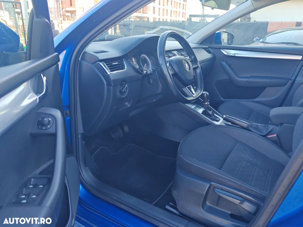 Skoda Octavia 1.6 TDI DSG Style - 8