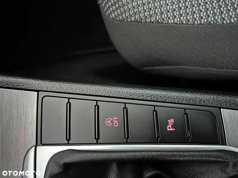 Volkswagen Passat Variant 1.6 TDI (BlueMotion Technology) Comfortline - 35
