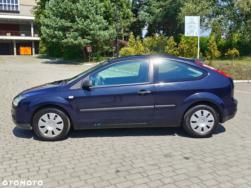 Ford Focus 1.4 Trend + - 6