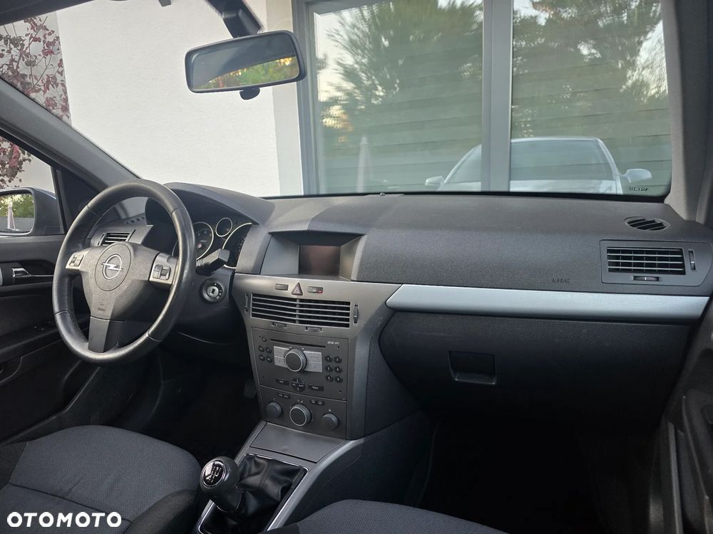 Opel Astra III 1.6 Essentia - 13