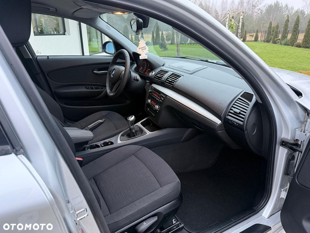 BMW Seria 1 116i - 16