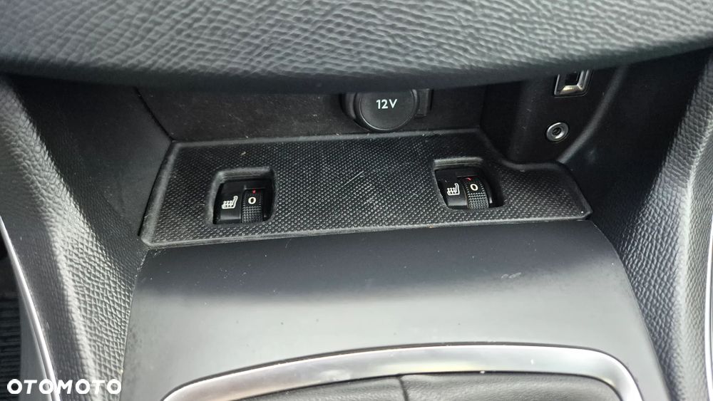 Peugeot 308 BlueHDi 150 EAT6 Stop & Start GT-Line Edition - 27