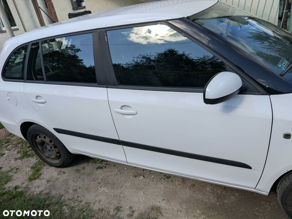 Skoda Fabia 1.4 16V Ambition Plus - 2