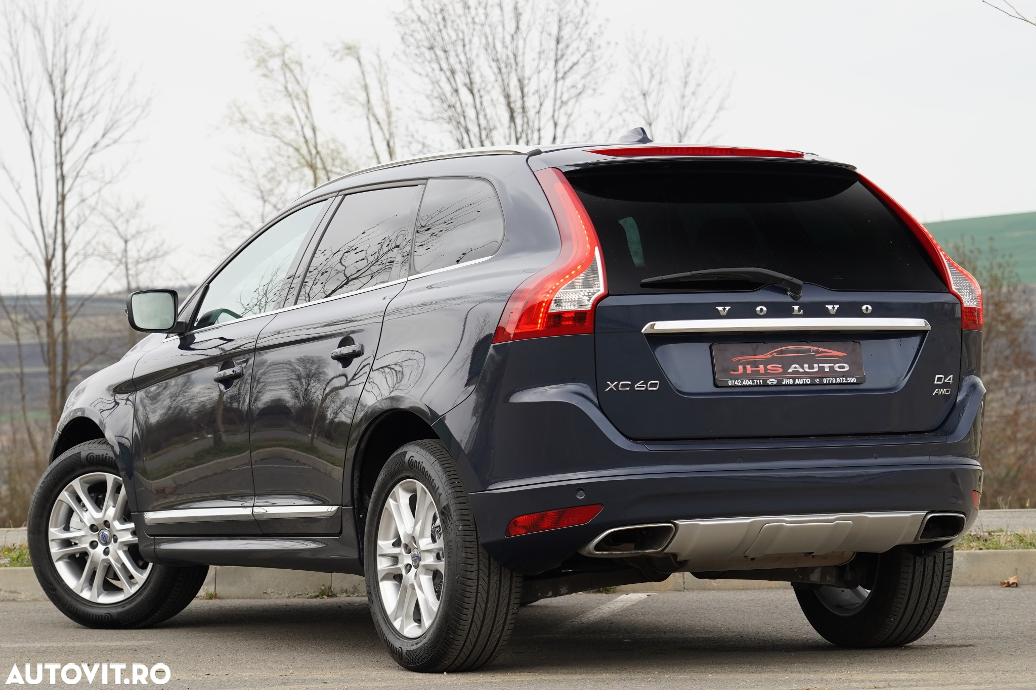 Volvo XC 60 D4 AWD Geartronic Summum - 4