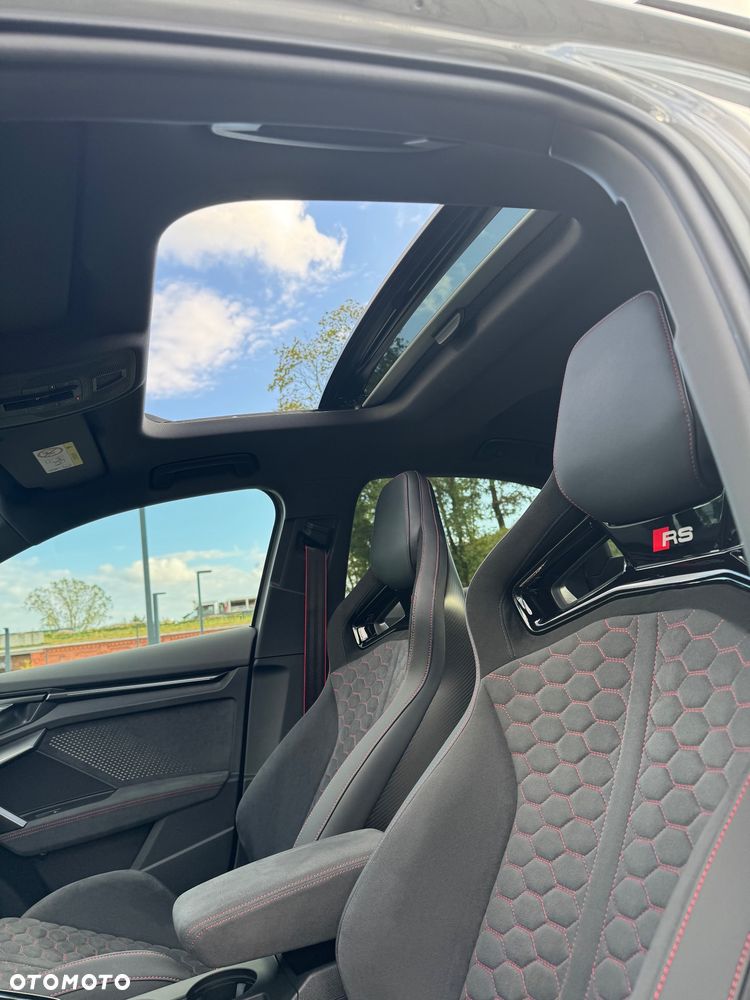 Audi RS3 Limousine - 24