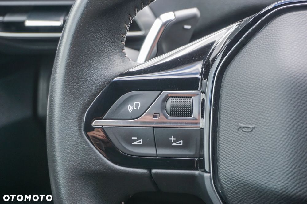Peugeot 3008 1.2 PureTech Allure Pack S&S EAT8 - 12