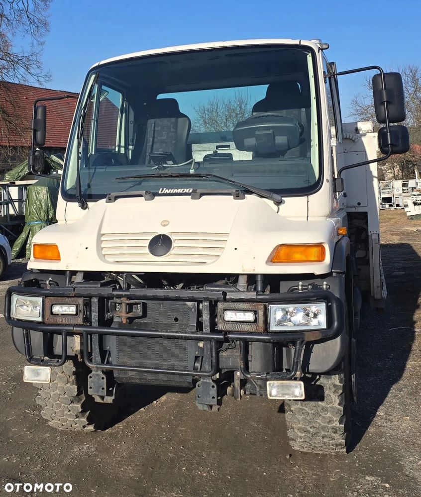 Mercedes-Benz Unimog u400 - 1