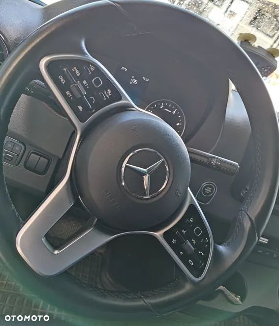 Mercedes-Benz Sprinter - 5