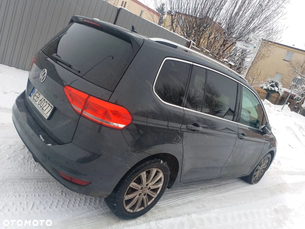 Volkswagen Touran 1.4 TSI BMT Comfortline DSG - 4