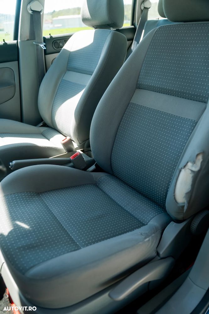 Volkswagen Golf 1.9TDI Ocean Aut - 15