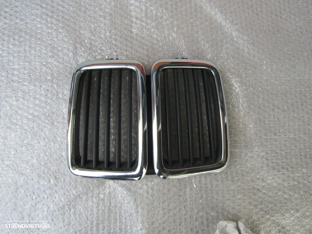 Grelha central BMW serie 5 ano 1985(ver descrição)