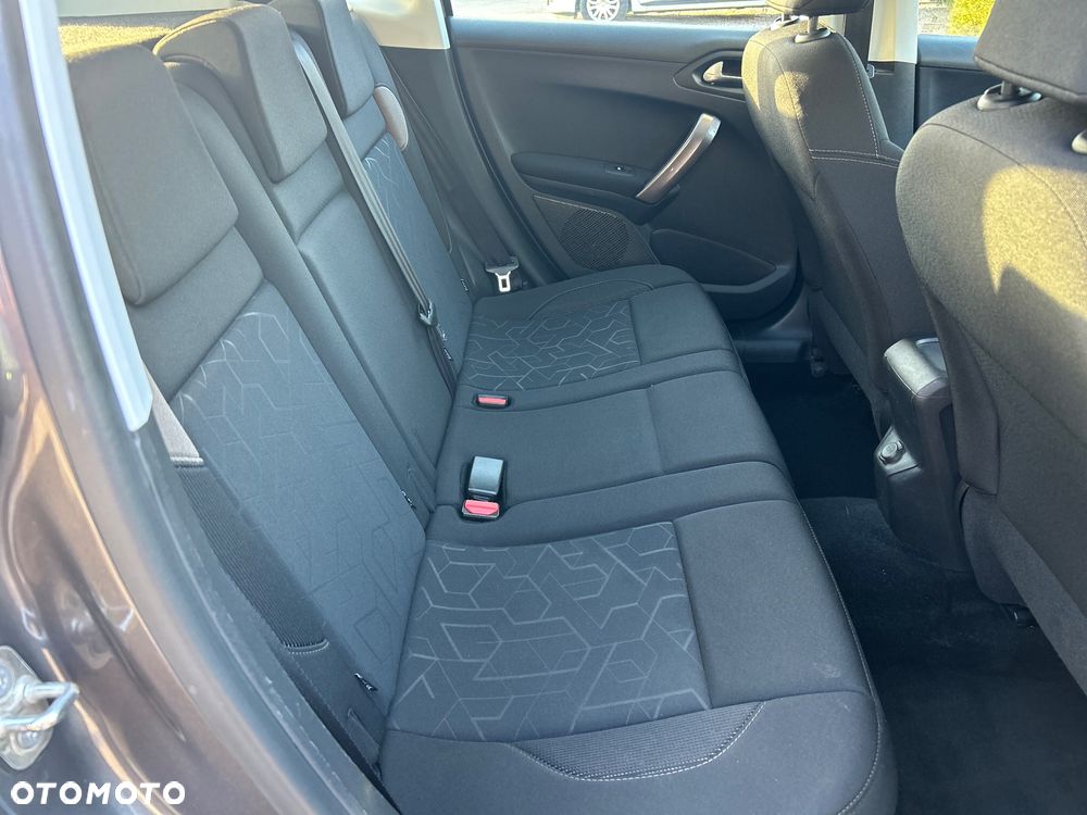 Peugeot 2008 PureTech 110 Style - 17