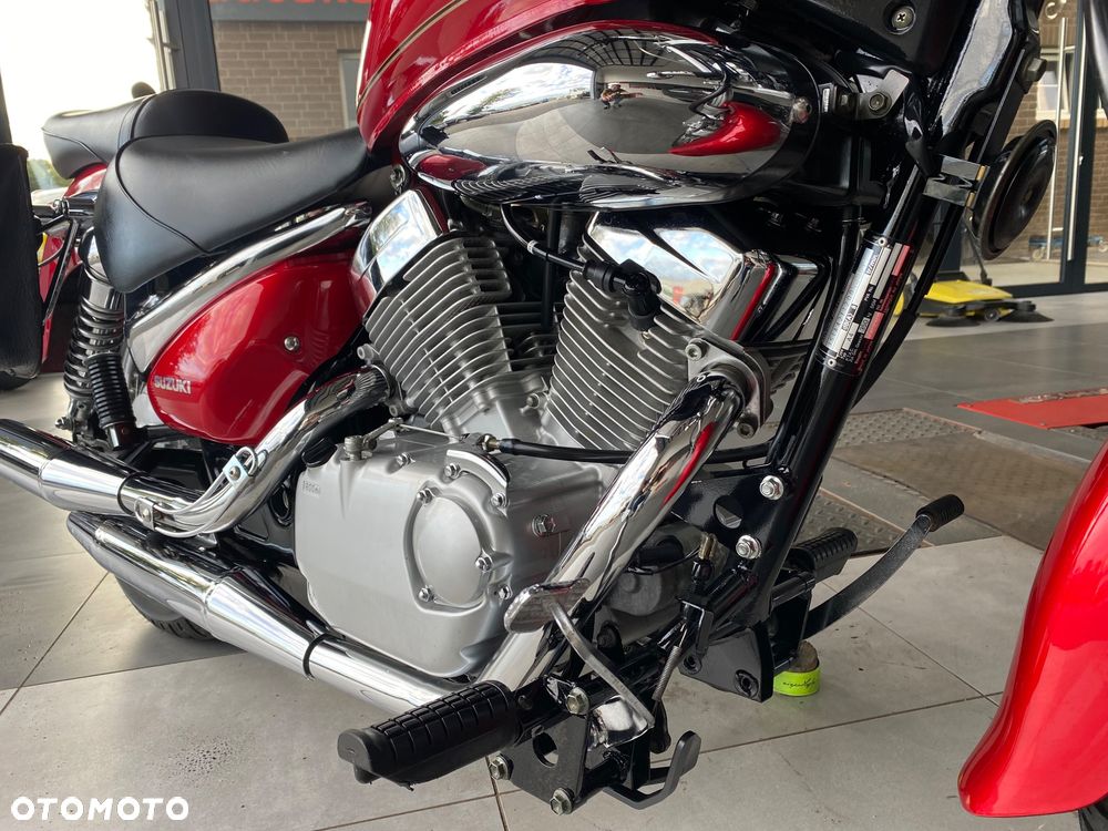 Suzuki Intruder - 9