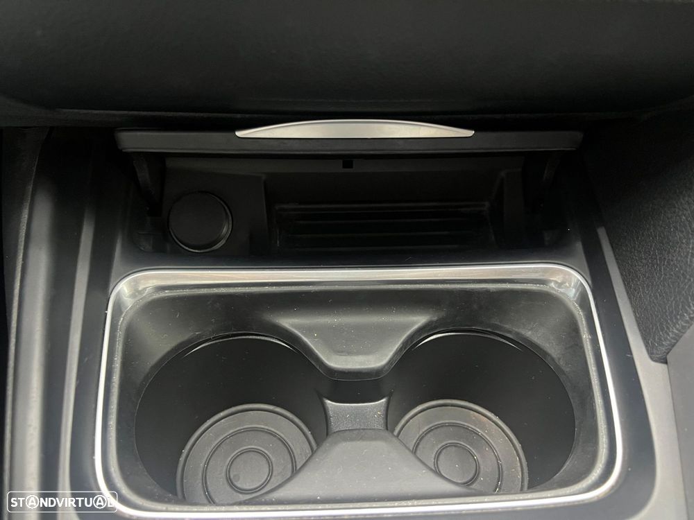 BMW 318 d Touring Navigation Sport Auto - 38