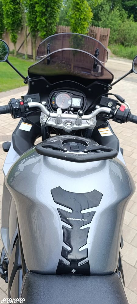 Suzuki GSX - 11
