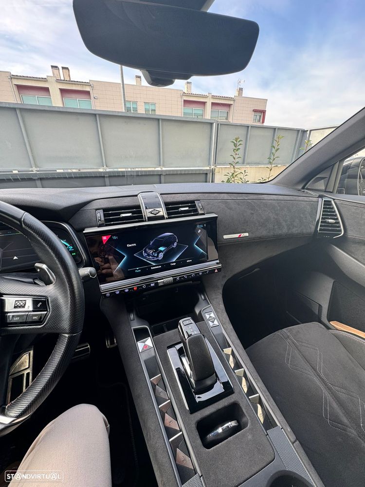 DS DS7 Crossback E-Tense Performance Line EAT8 - 11