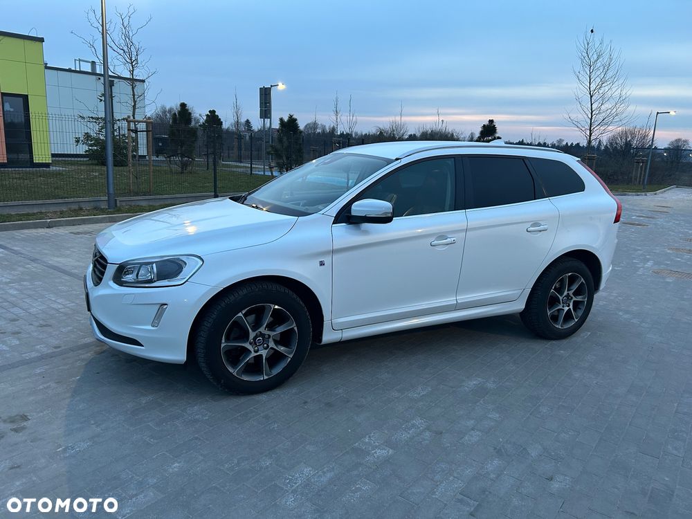 Volvo XC 60 D3 Drive-E Ocean Race - 1