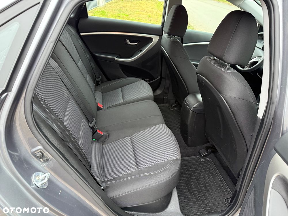 Hyundai i30 1.4 Classic + - 26