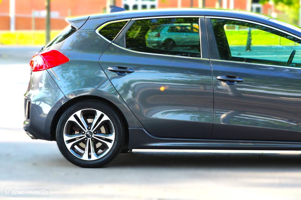 Kia Ceed 1.6 CRDi GT Line - 9