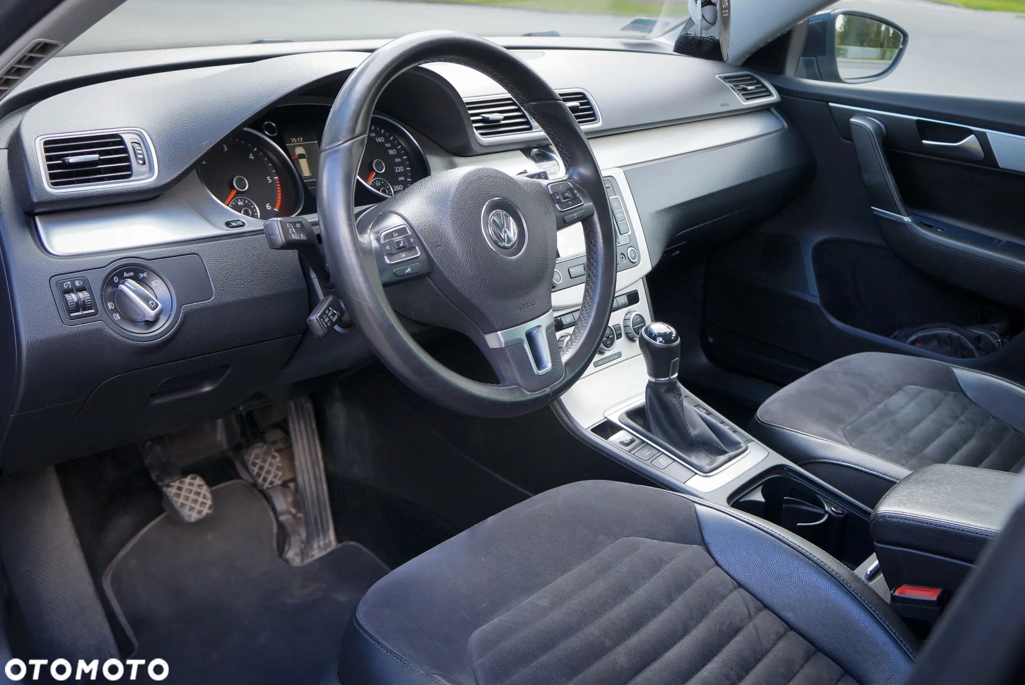 Volkswagen Passat - 17