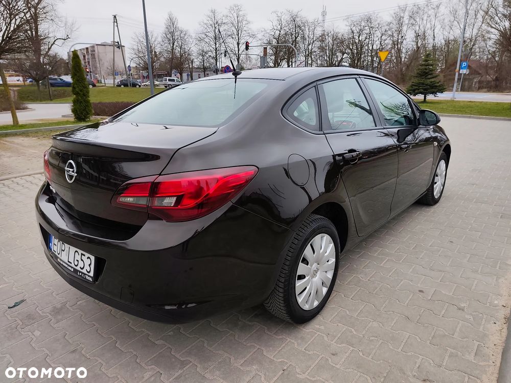 Opel Astra - 4
