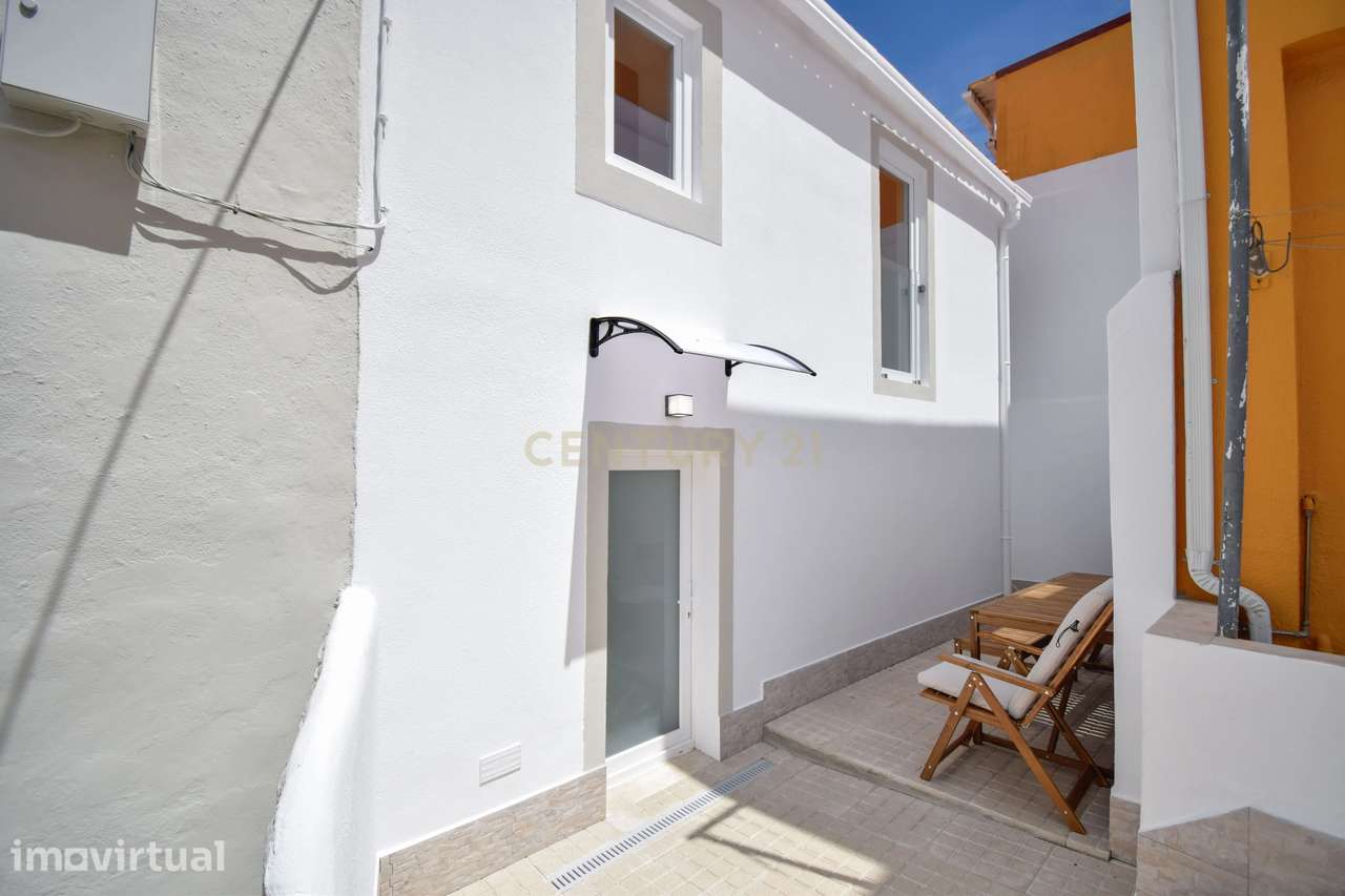 Sintra - Maceira, moradia geminada T2 totalmente remodelada - Grande imagem: 2/20
